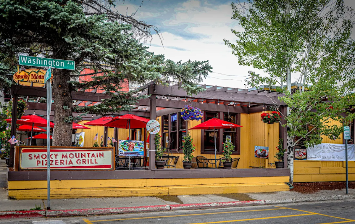 Smoky Mountain Pizzeria & Grill